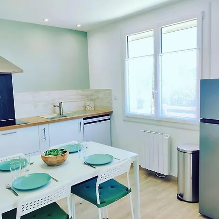 Maison Vichy A 15 Min Clim, Local Velo, Terrasse Holiday home Cognat-Lyonne